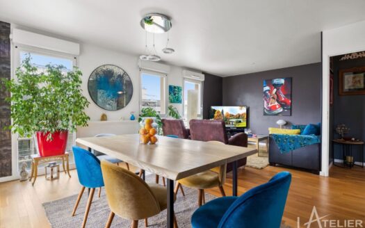 Charmant appartement familial, lumineux avec belle terrasse, cave et parking
